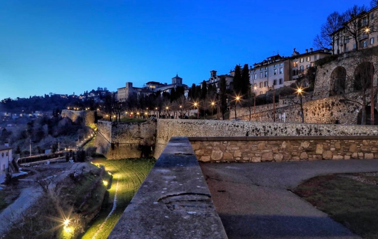 Smart Silver Apartment Central Bergamo Esterno foto