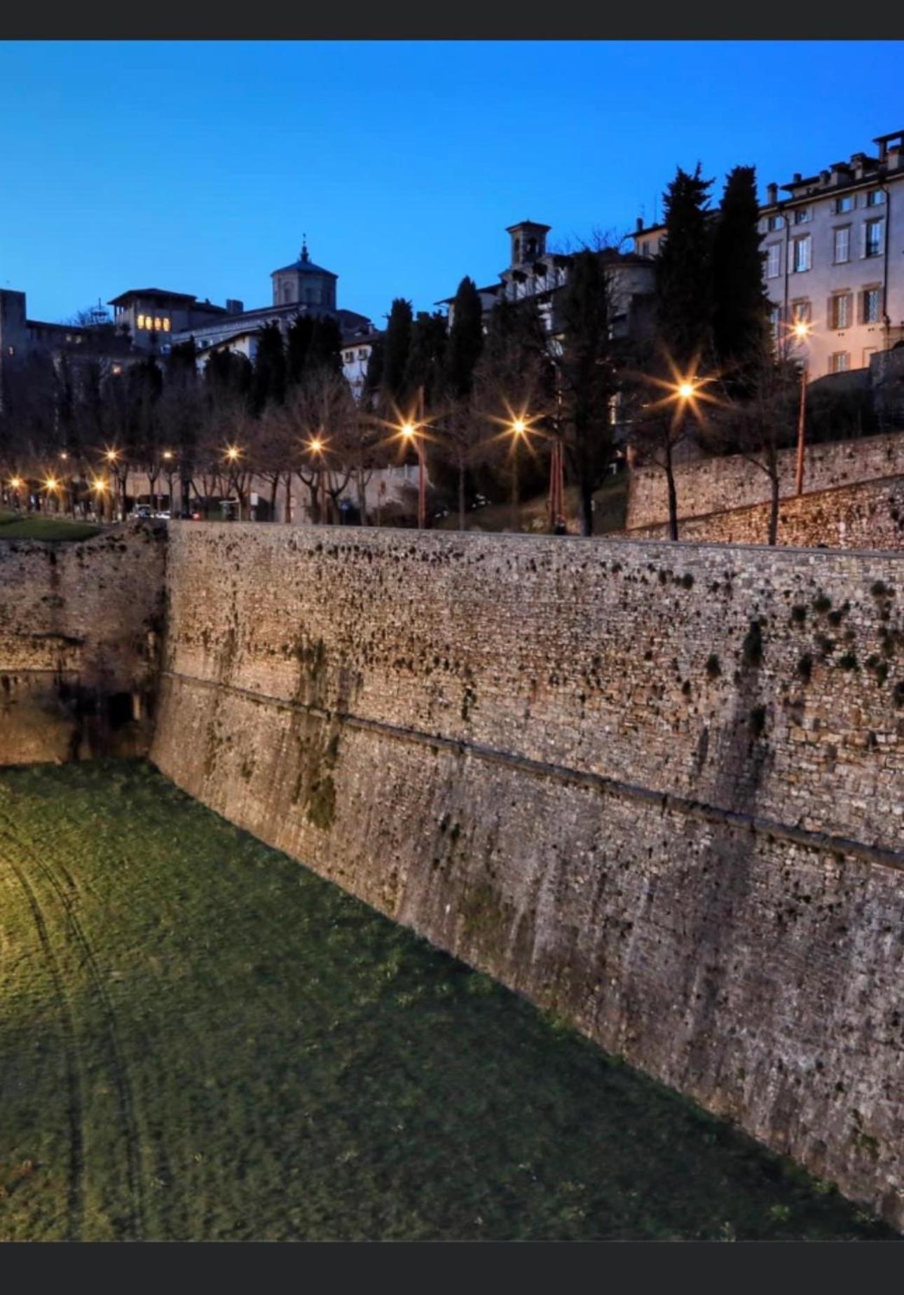 Smart Silver Apartment Central Bergamo Esterno foto